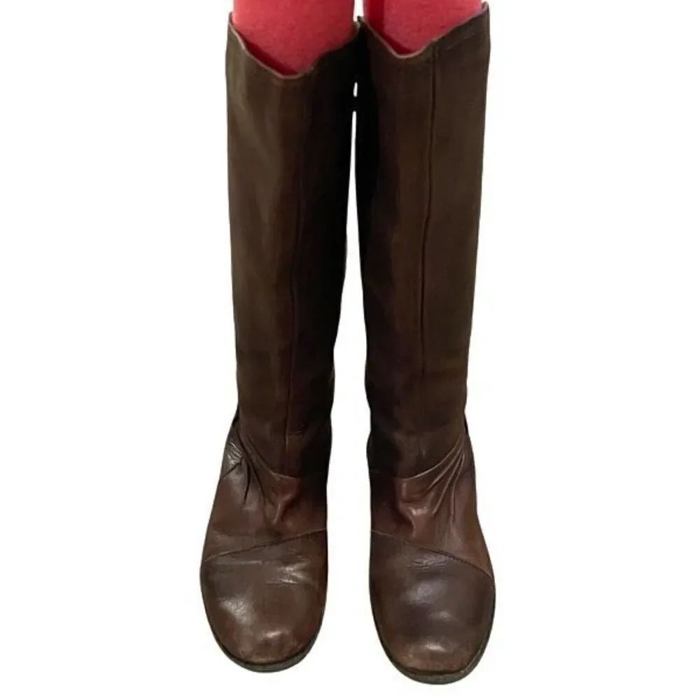 Clarks Womens Brown Two Tone Leather Tall Boots 7.5M Bronze Accent 1.75” Heel